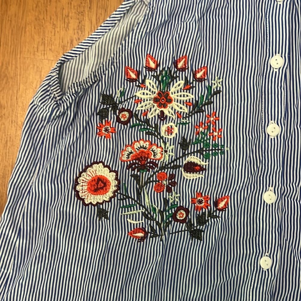 rue 21 button down - Picture 3 of 4